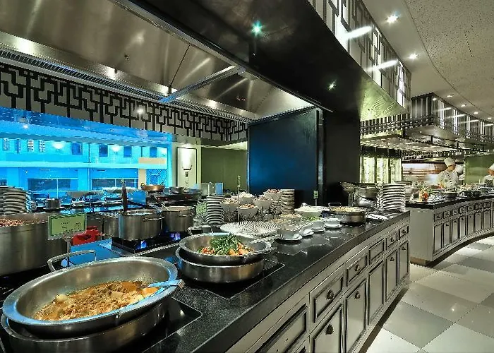 Narai Hotel 4*